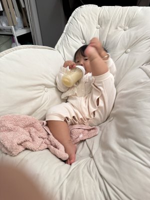 🍼解锁喝奶新姿势
